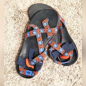 Size 9 Chaco Sandals with toe strap